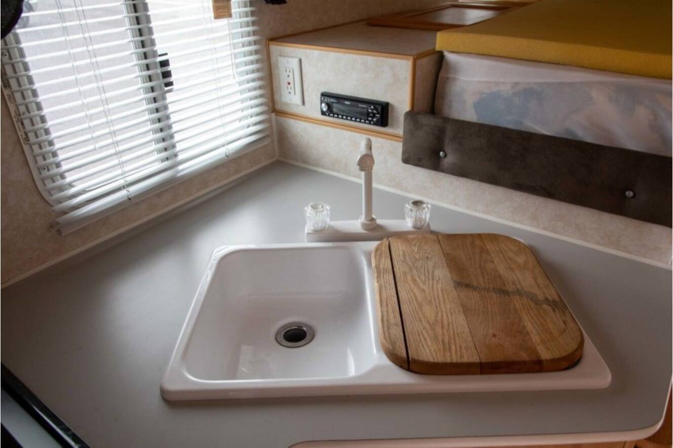 A photo of this 2011 Northland Campers POLAR 990 BASIC