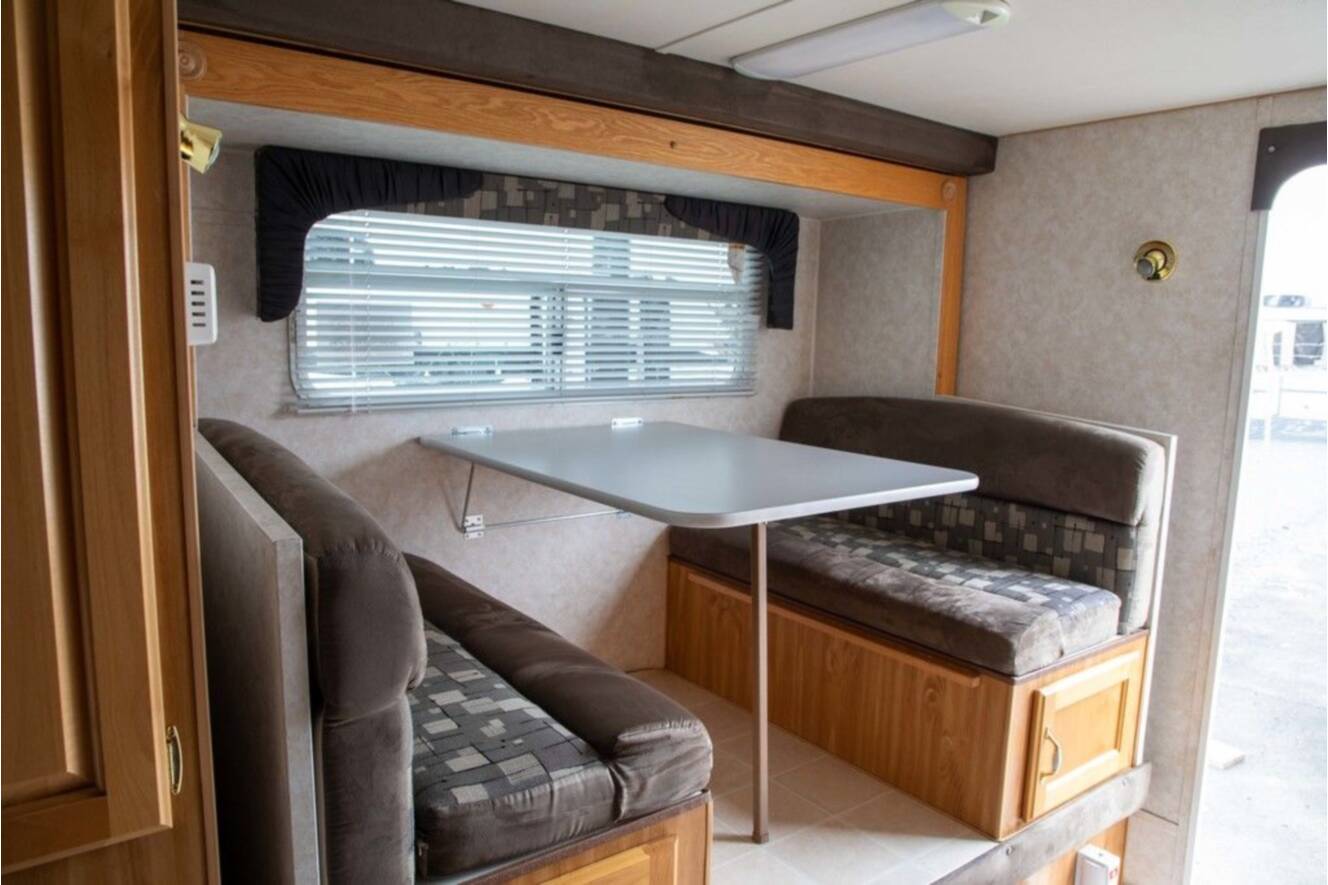 A photo of this 2011 Northland Campers POLAR 990 BASIC
