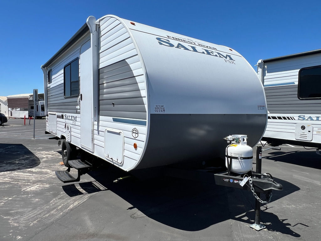 2027 FOREST RIVER FLAGSTAFF SUPER LITE 26SRD
