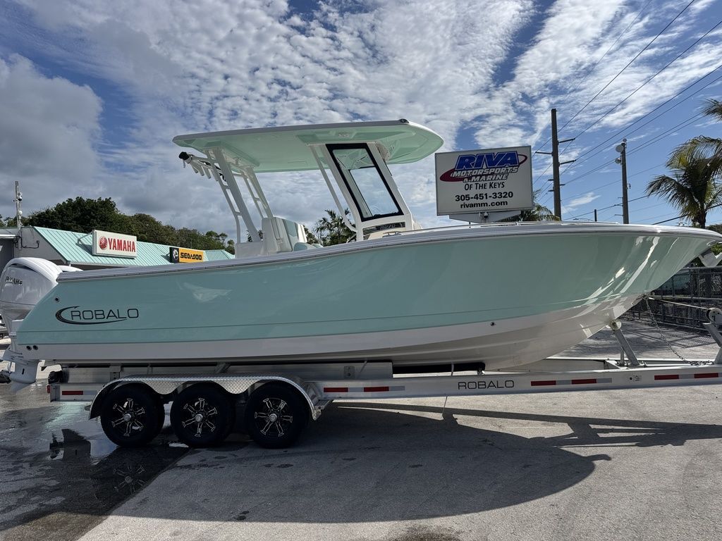 2025 Robalo R270 NAN in key largo FL