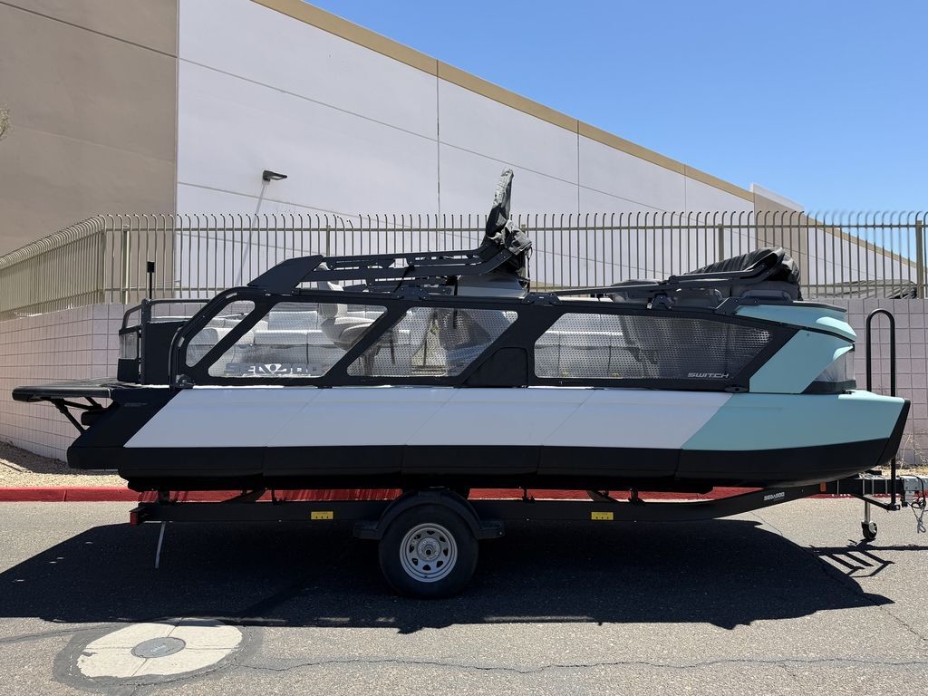 2026 Sea-Doo Switch Cruise 21 - 230 hp Painted in peoria AZ