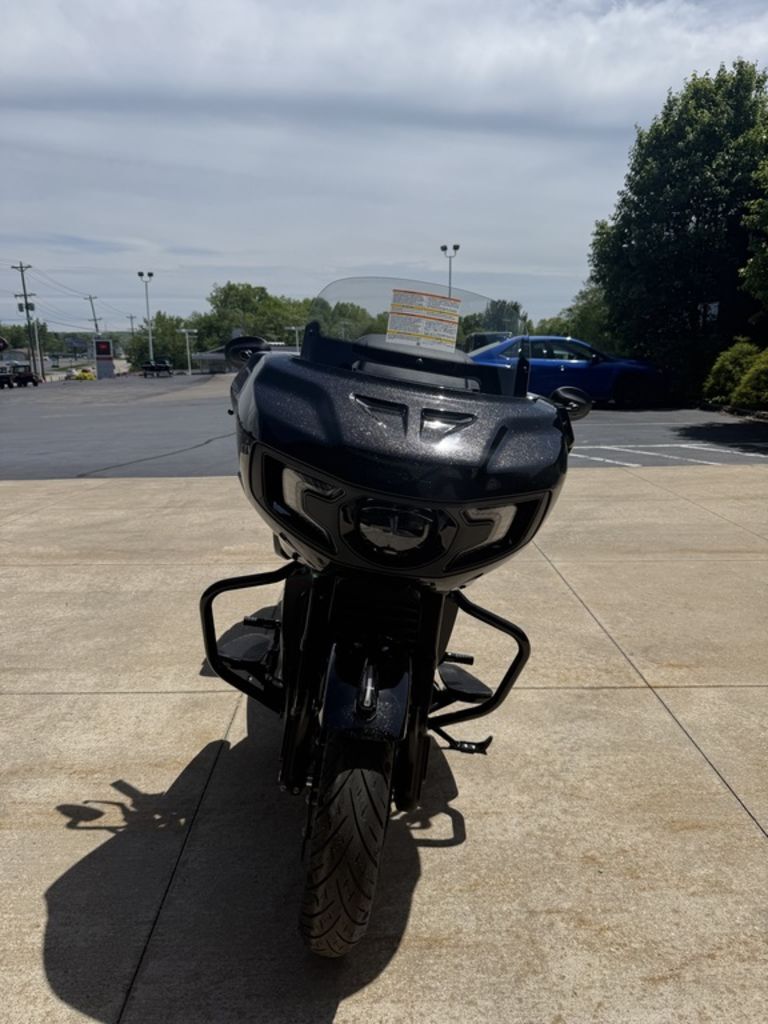 2026 Indian Motorcycle® Challenger® Dark Horse® 112 Black Crystal w/Black Met DARK HORSE in Niles, OH