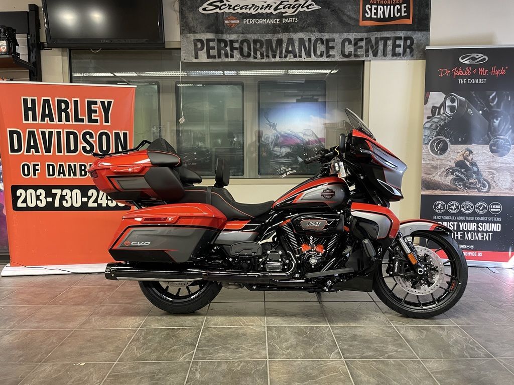 2026 Harley-Davidson® FLHXLSE - CVO Street Glide® Limited CVO LIMITED in Danbury, CT