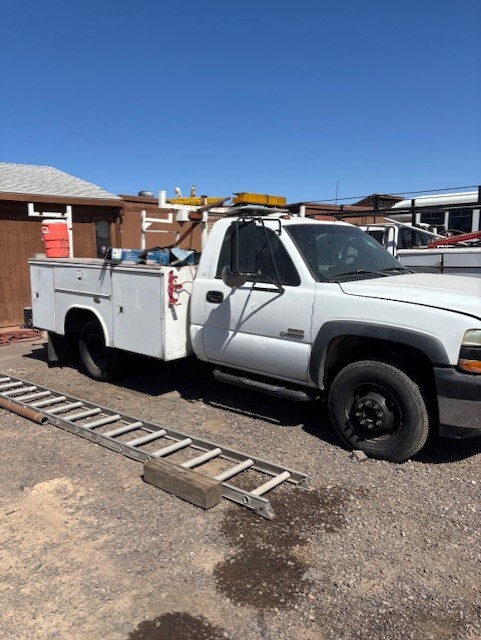 2002 CHEVROLET CK3500 in Prairieville, LA