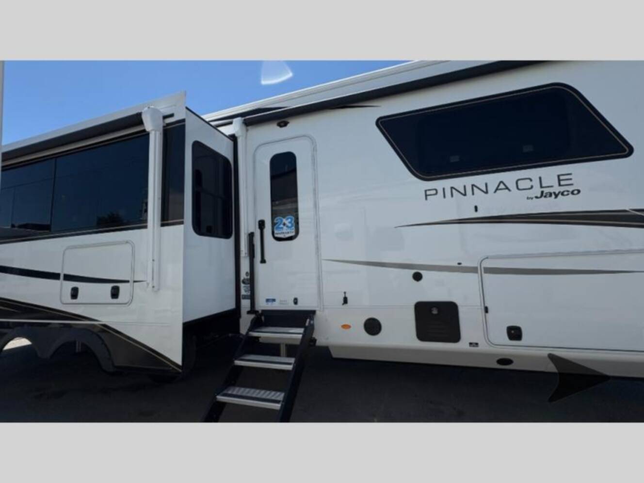A photo of this 2026 Jayco Pinnacle 38FBRK