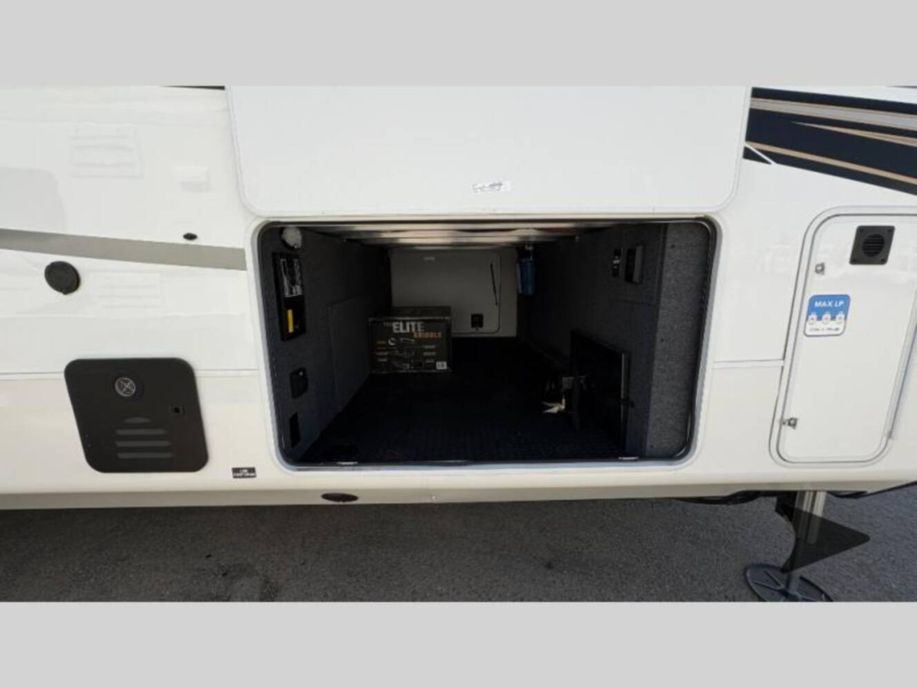 A photo of this 2026 Jayco Pinnacle 38FBRK