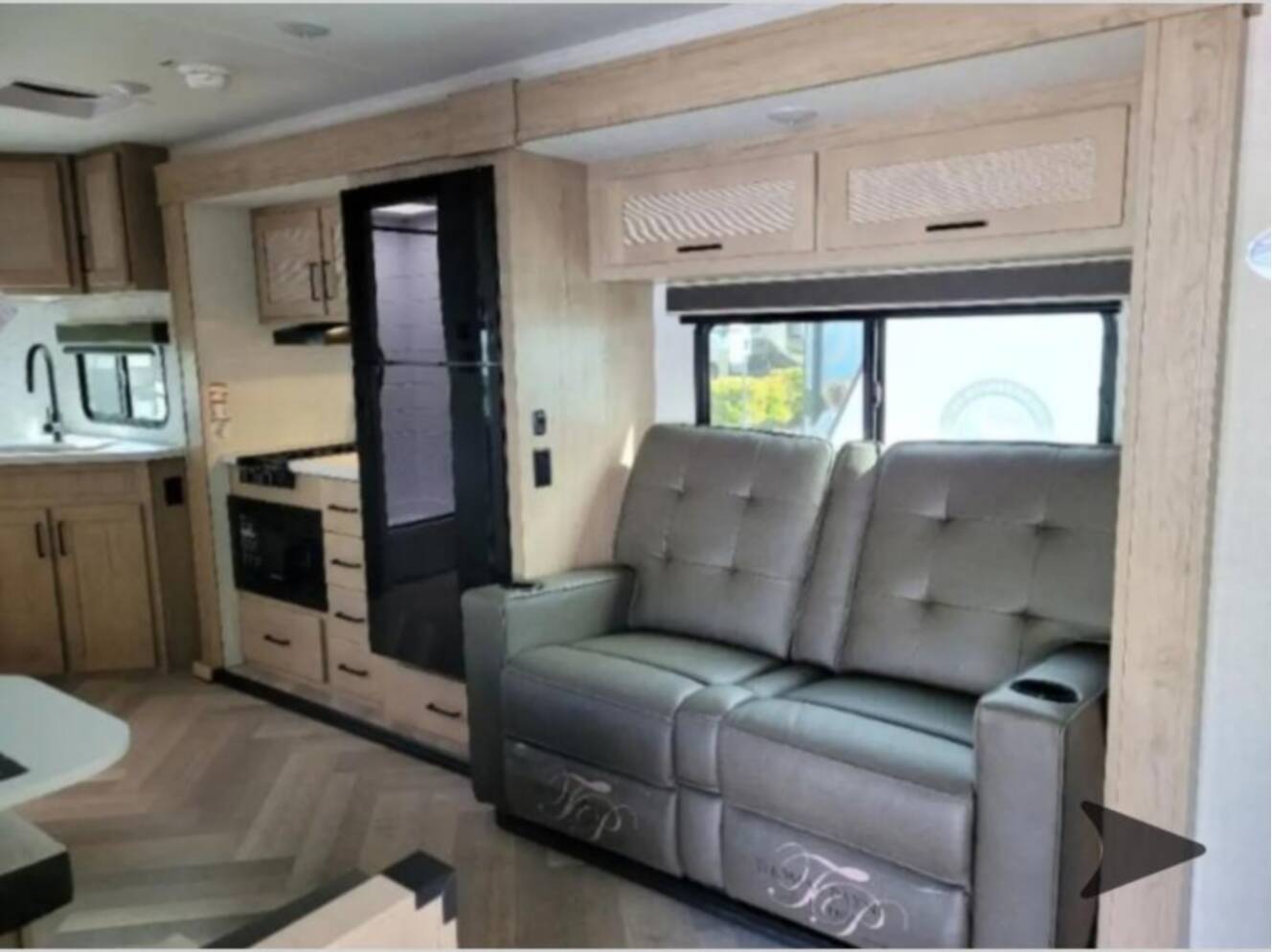 A photo of this 2026 Ember Rv E-Series 22MLQ
