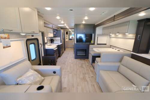 2026 Thor Motor Coach PALAZZO GT 37.4 in fort pierce FL