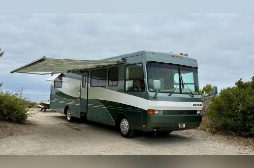 2001 Safari ZANZIBAR 3596 in winchester CA