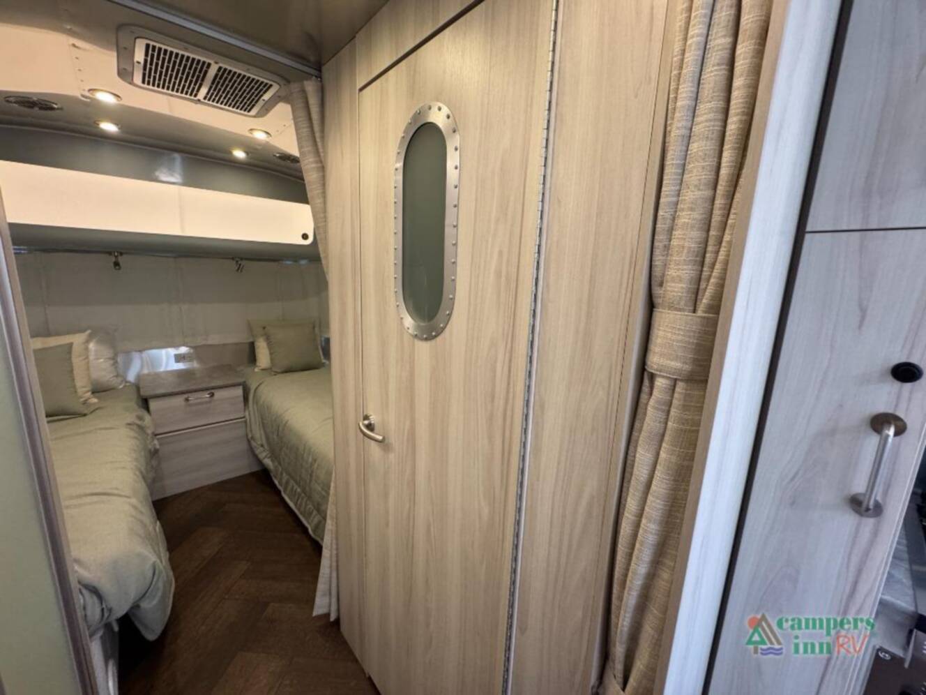 A photo of this 2026 Airstream International 25FBT