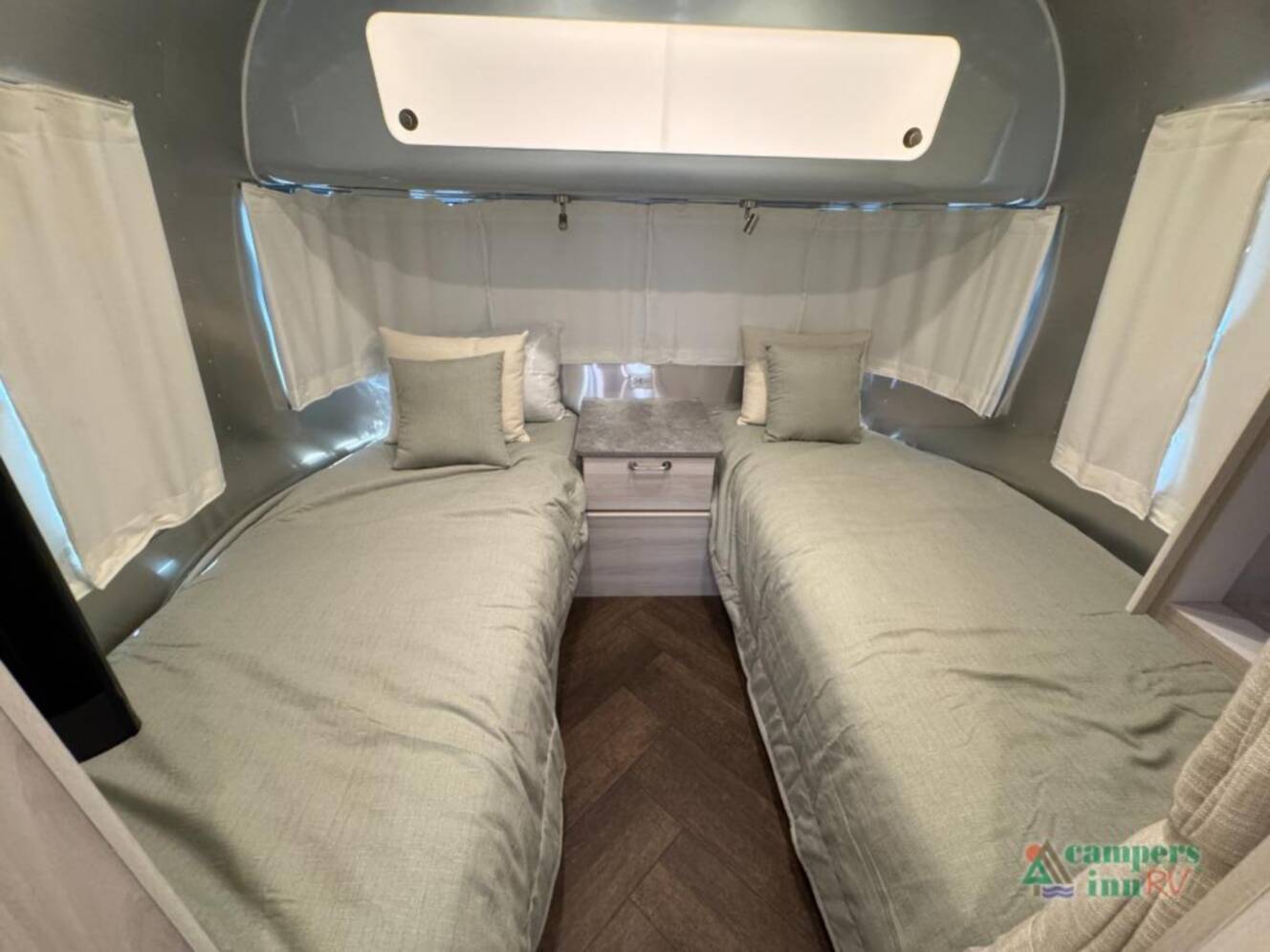 A photo of this 2026 Airstream International 25FBT