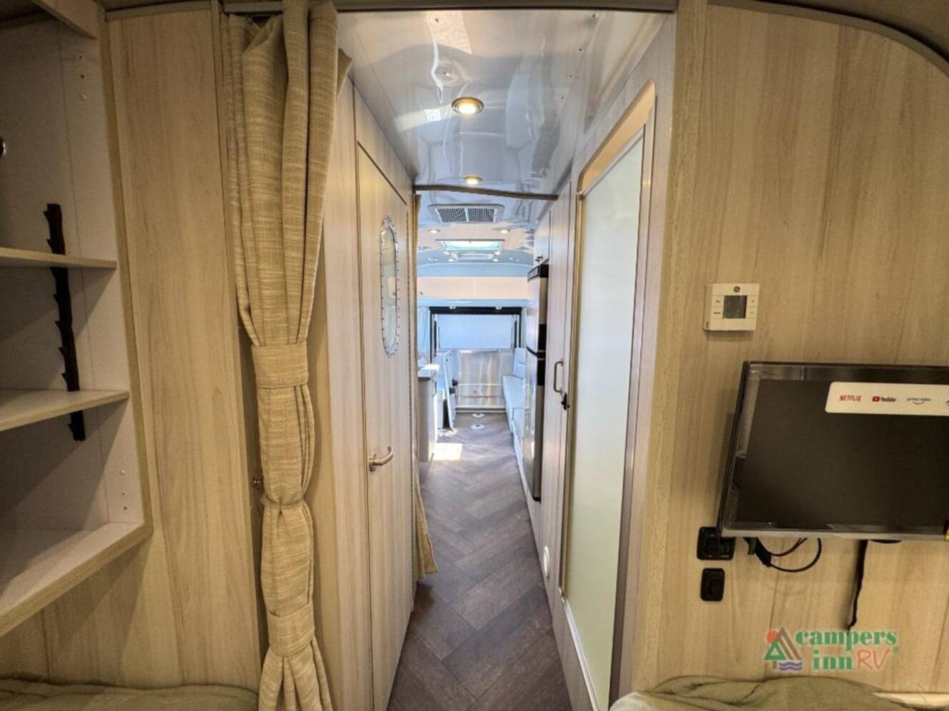 A photo of this 2026 Airstream International 25FBT