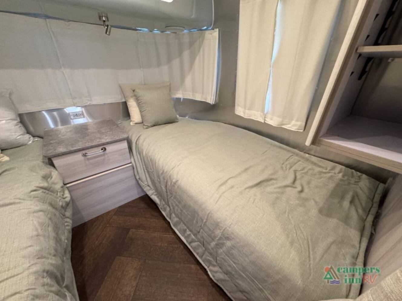 A photo of this 2026 Airstream International 25FBT