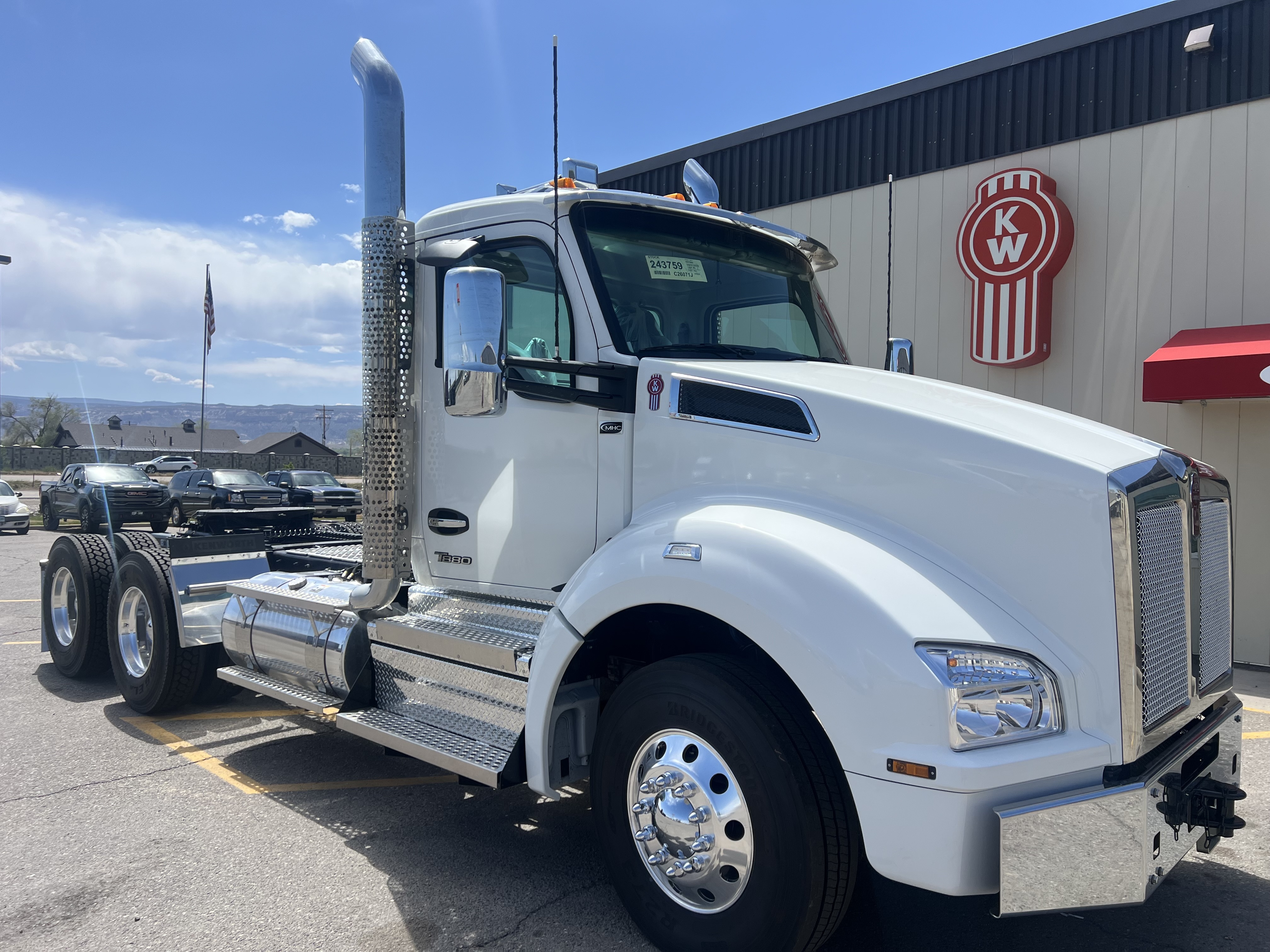 2027 KENWORTH T880 in Grand Junction, CO