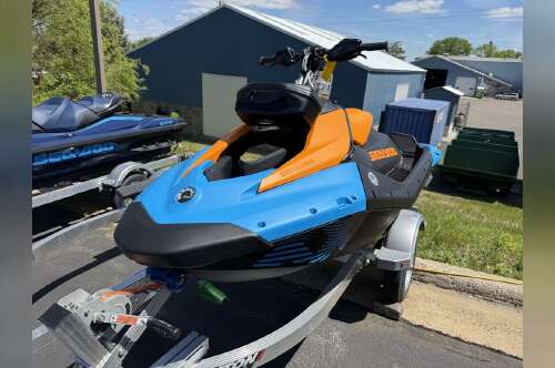 2026 Sea-Doo Spark Trixx for 1 Rotax® 900 ACE - 90 iBR and Au in red wing MN