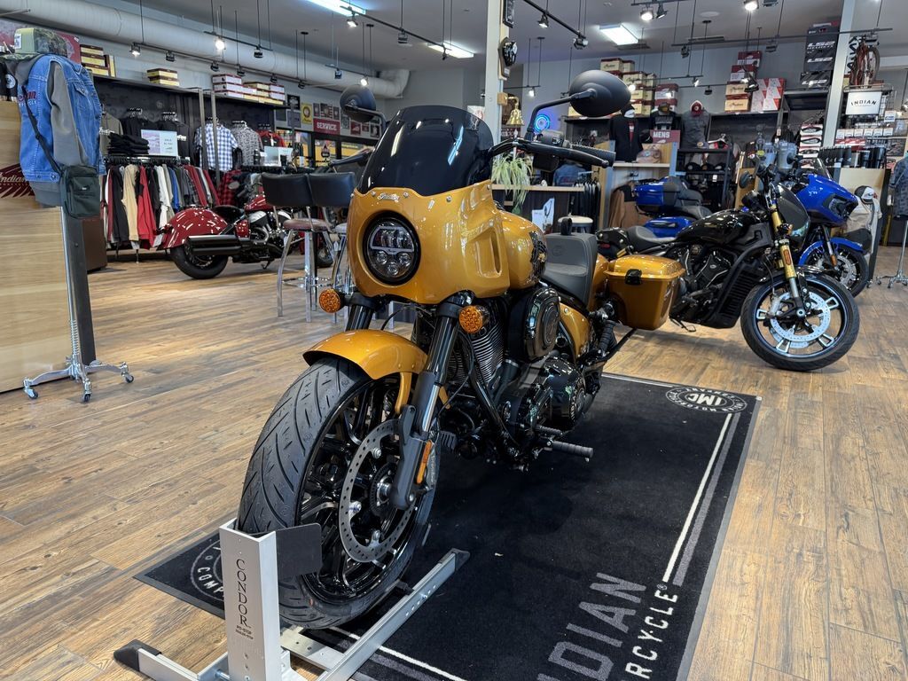 2026 Indian Motorcycle® Sport Chief RT Vibrant Gold Metallic RT in Sturgis, SD