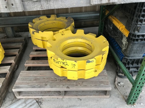 John Deere R207782 450LB WHEEL WEIGHT in Assumption, IL