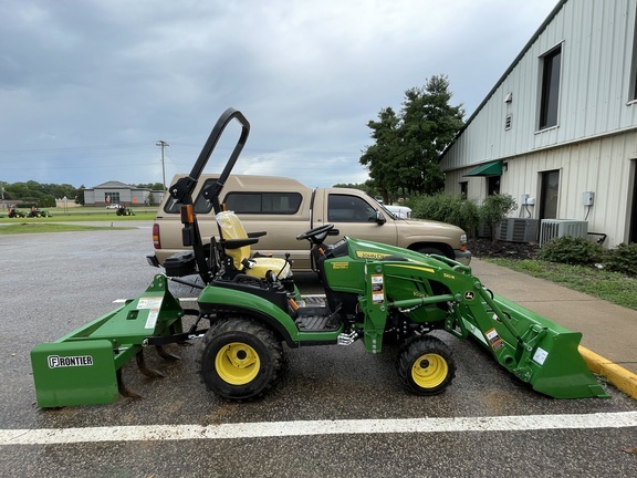 2025 John Deere 1025R in Somerville, TN