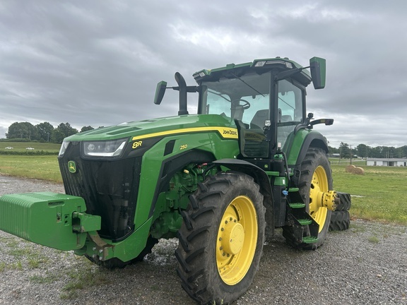 2022 John Deere 8R 250 in Dyersburg, TN
