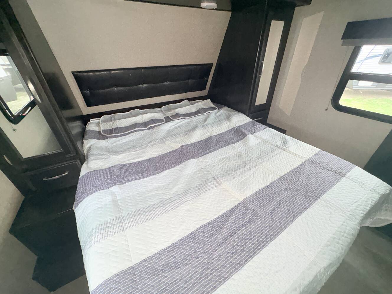 A photo of this 2019 Grand Design Imagine 2970RL