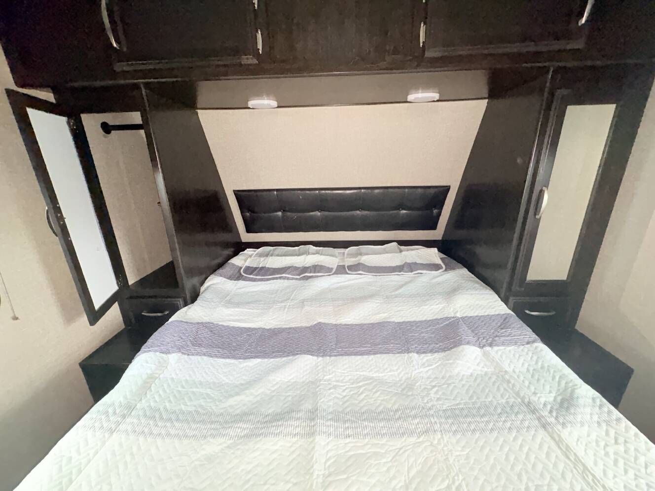 A photo of this 2019 Grand Design Imagine 2970RL