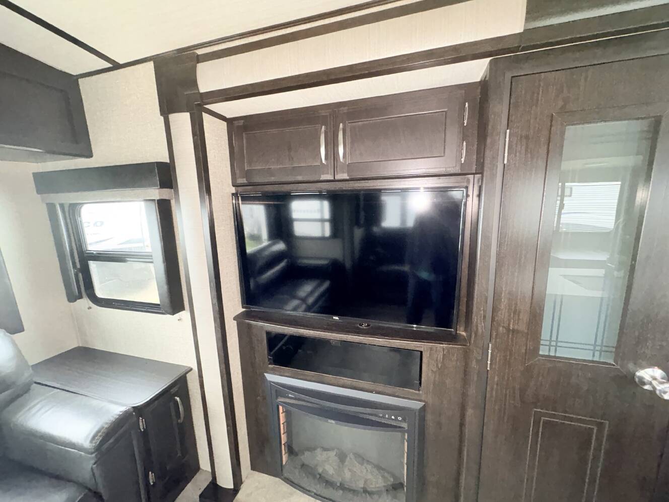A photo of this 2019 Grand Design Imagine 2970RL
