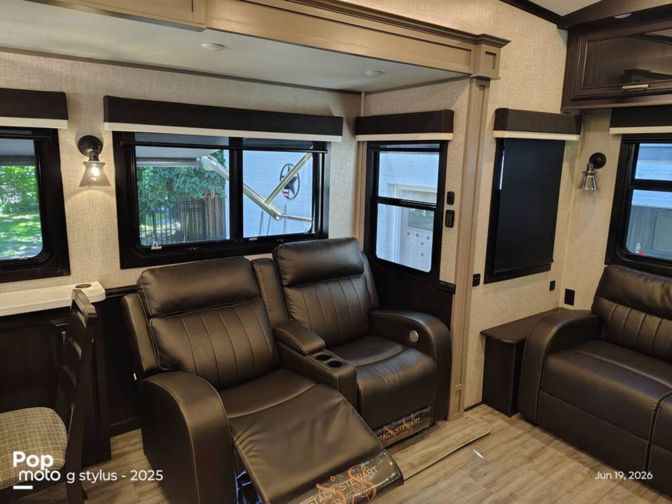 A photo of this 2022 Jayco Pinnacle 36SSWS