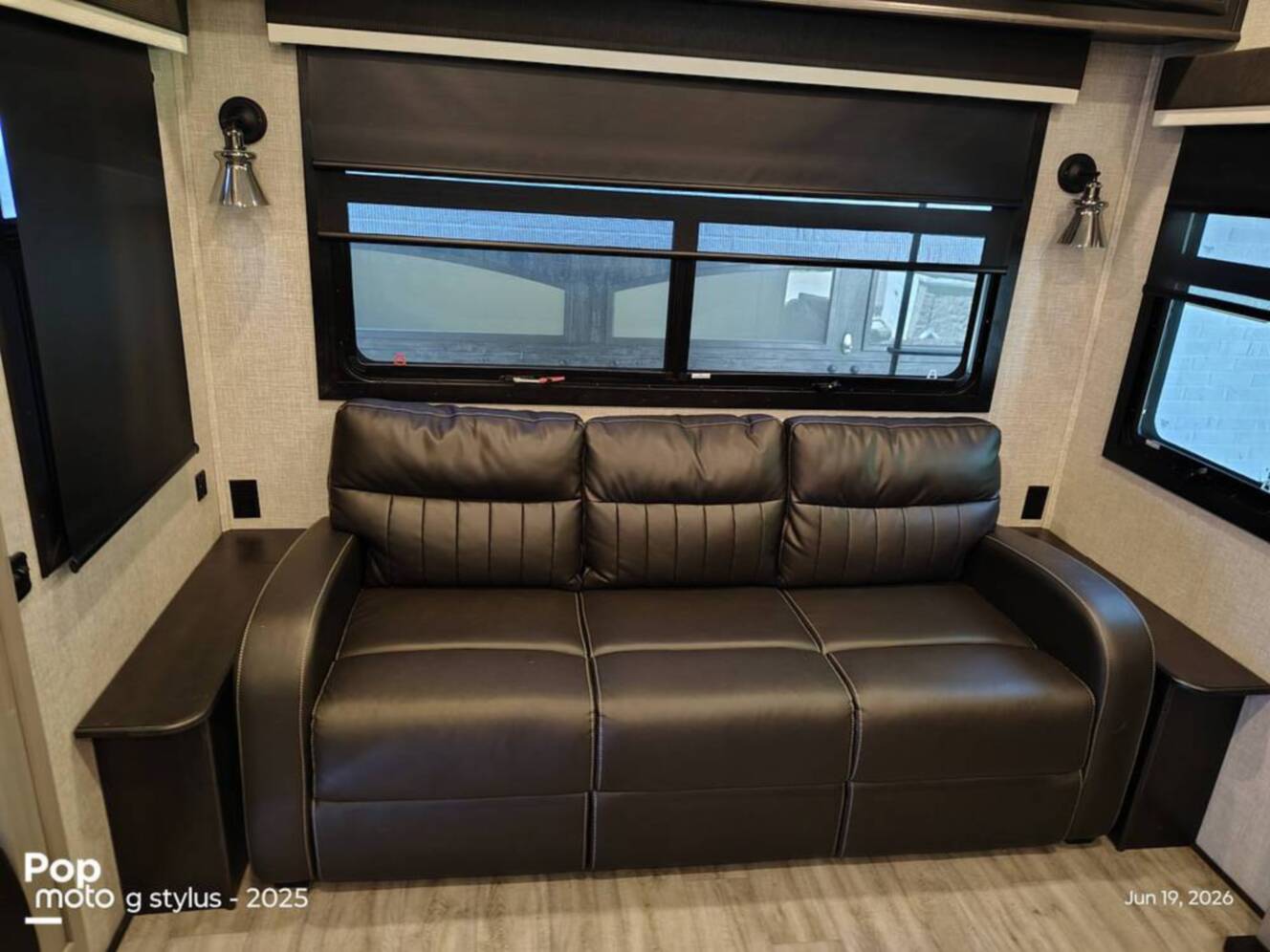 A photo of this 2022 Jayco Pinnacle 36SSWS