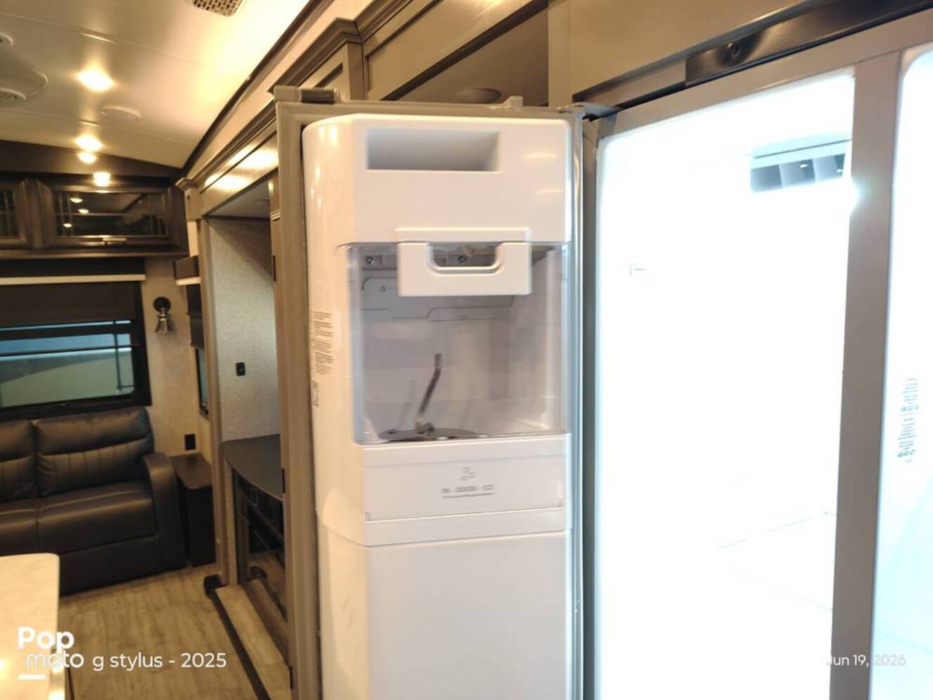 A photo of this 2022 Jayco Pinnacle 36SSWS