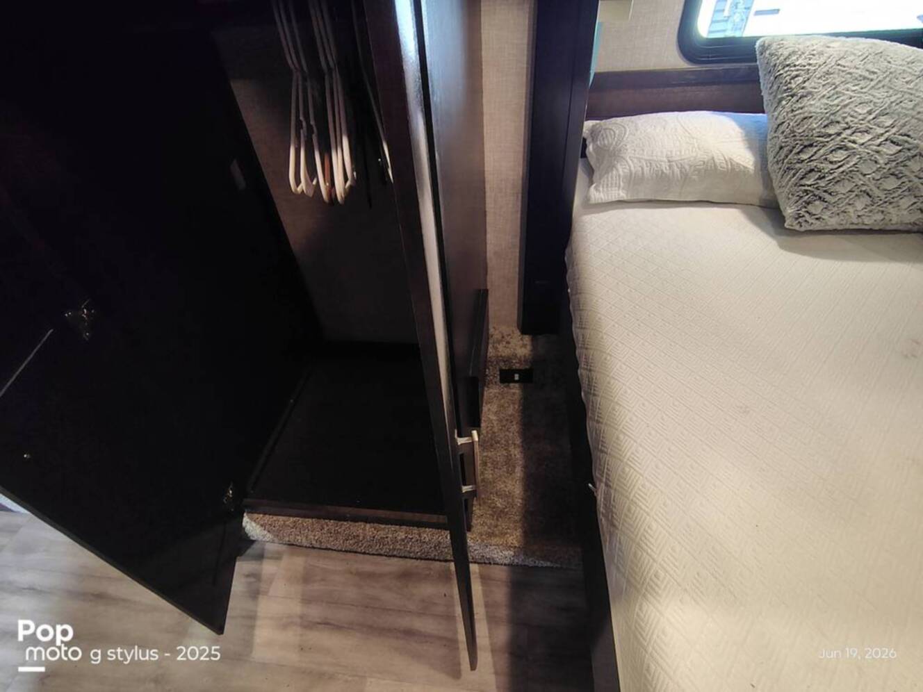 A photo of this 2022 Jayco Pinnacle 36SSWS