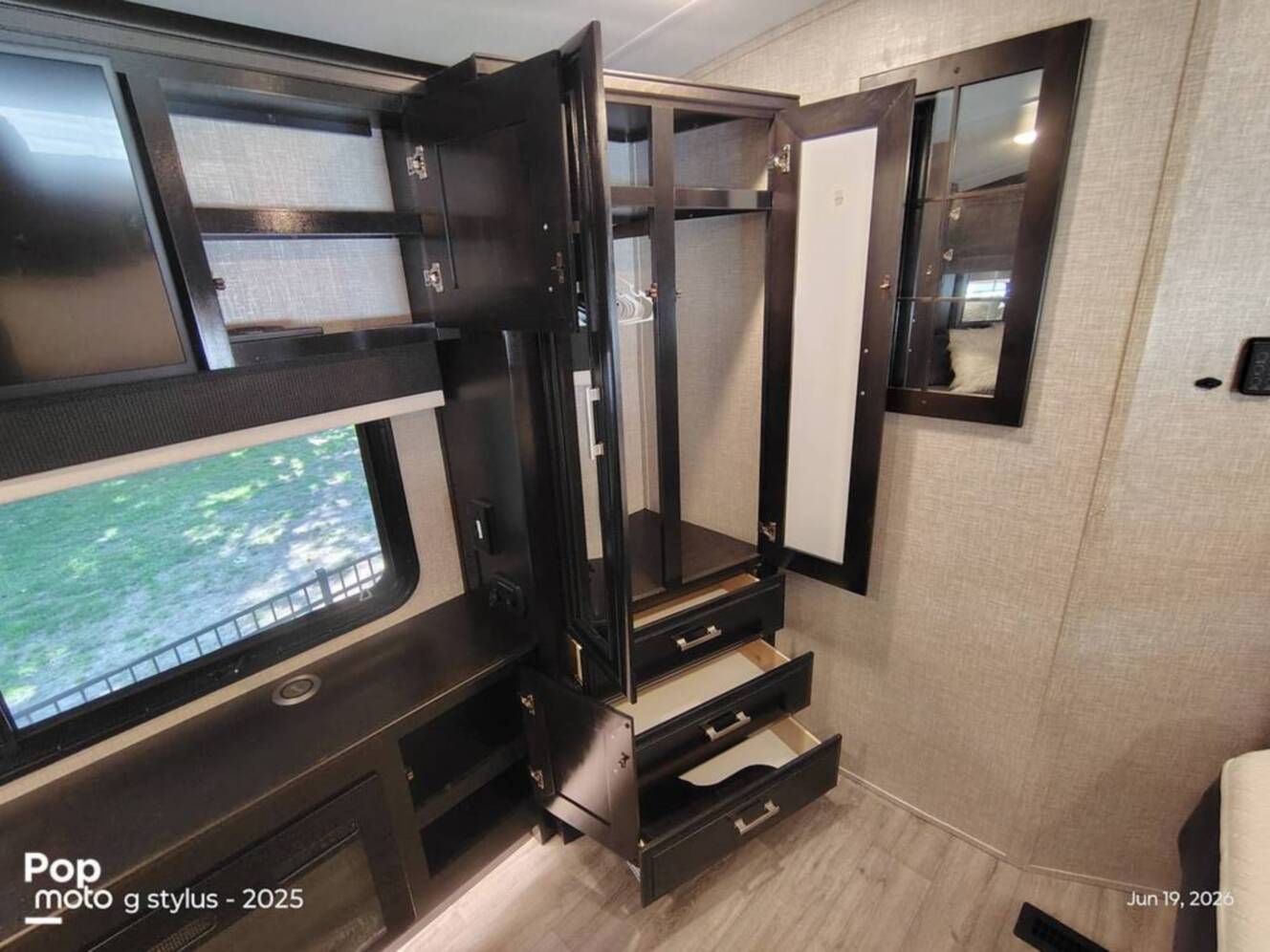 A photo of this 2022 Jayco Pinnacle 36SSWS
