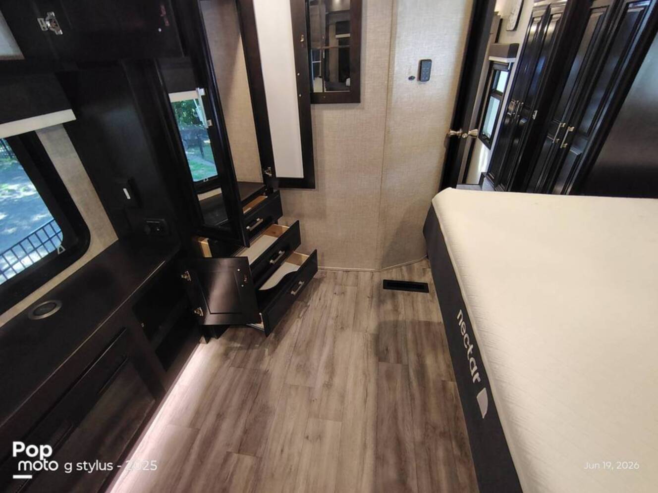 A photo of this 2022 Jayco Pinnacle 36SSWS