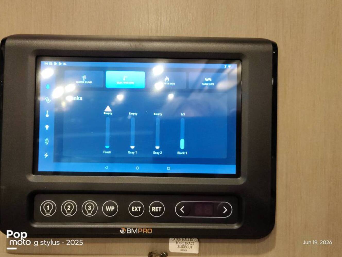 A photo of this 2022 Jayco Pinnacle 36SSWS