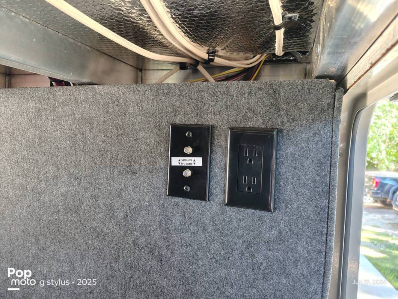 A photo of this 2022 Jayco Pinnacle 36SSWS