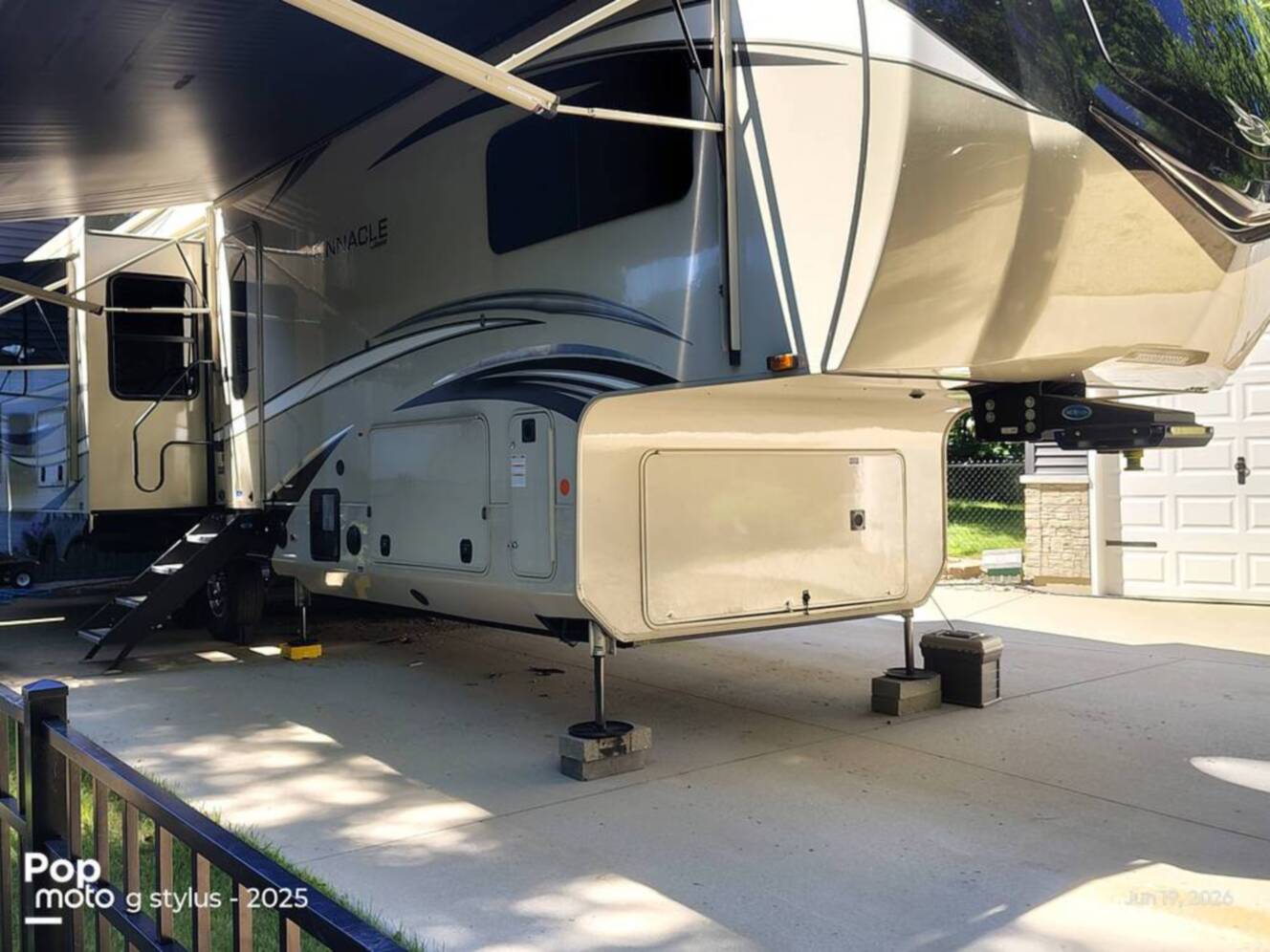 A photo of this 2022 Jayco Pinnacle 36SSWS