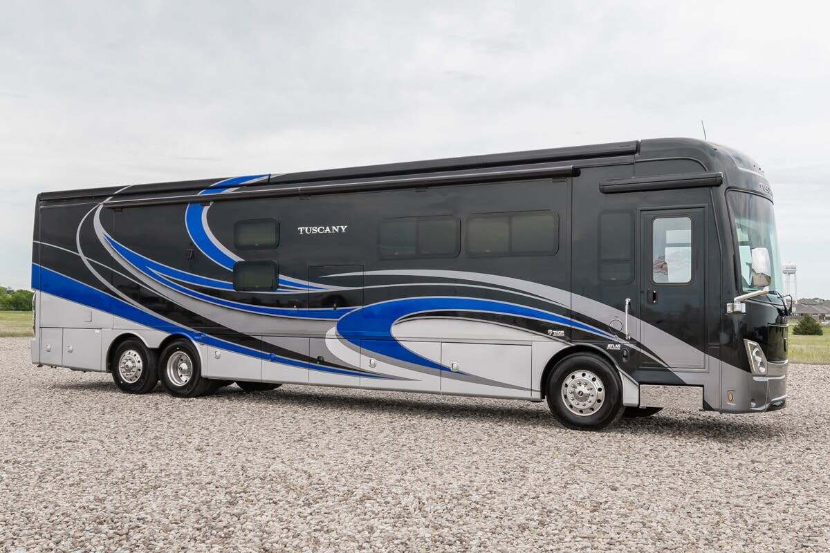 2023 Thor Motor Coach Tuscany 45BX in alvarado TX