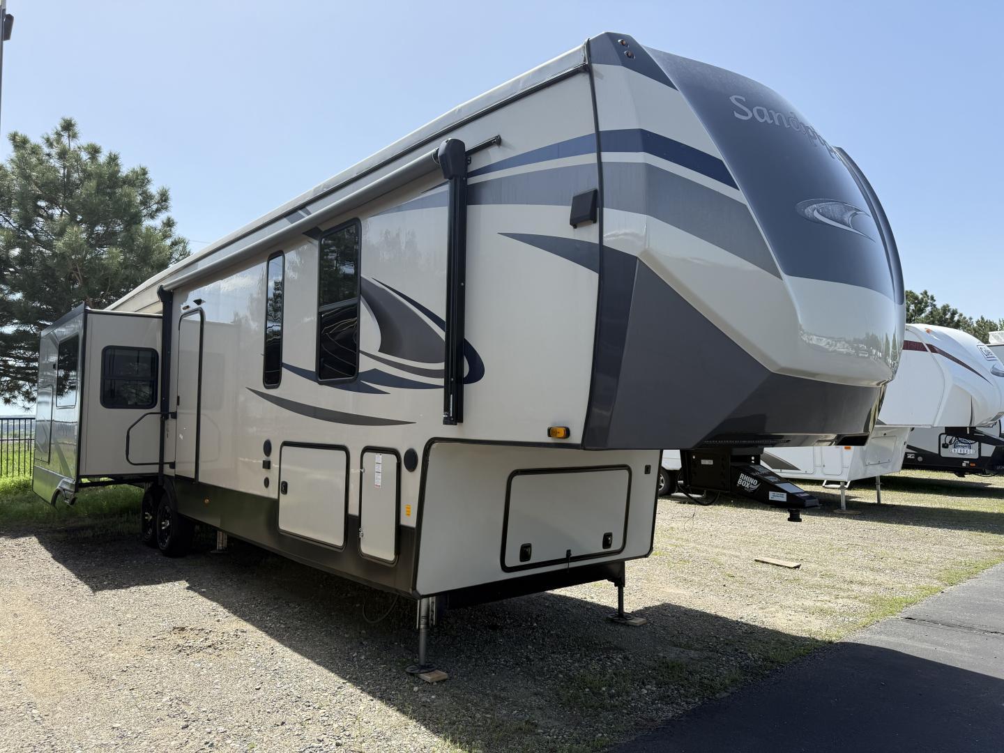 2021 Forest River Sandpiper 372LOK in billings MT