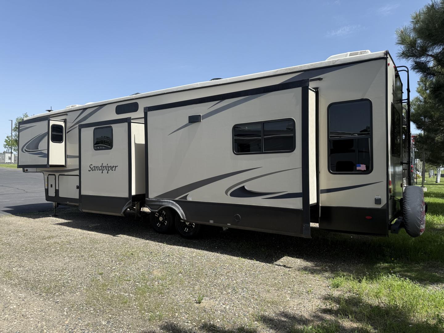 2021 Forest River Sandpiper 372LOK in billings MT