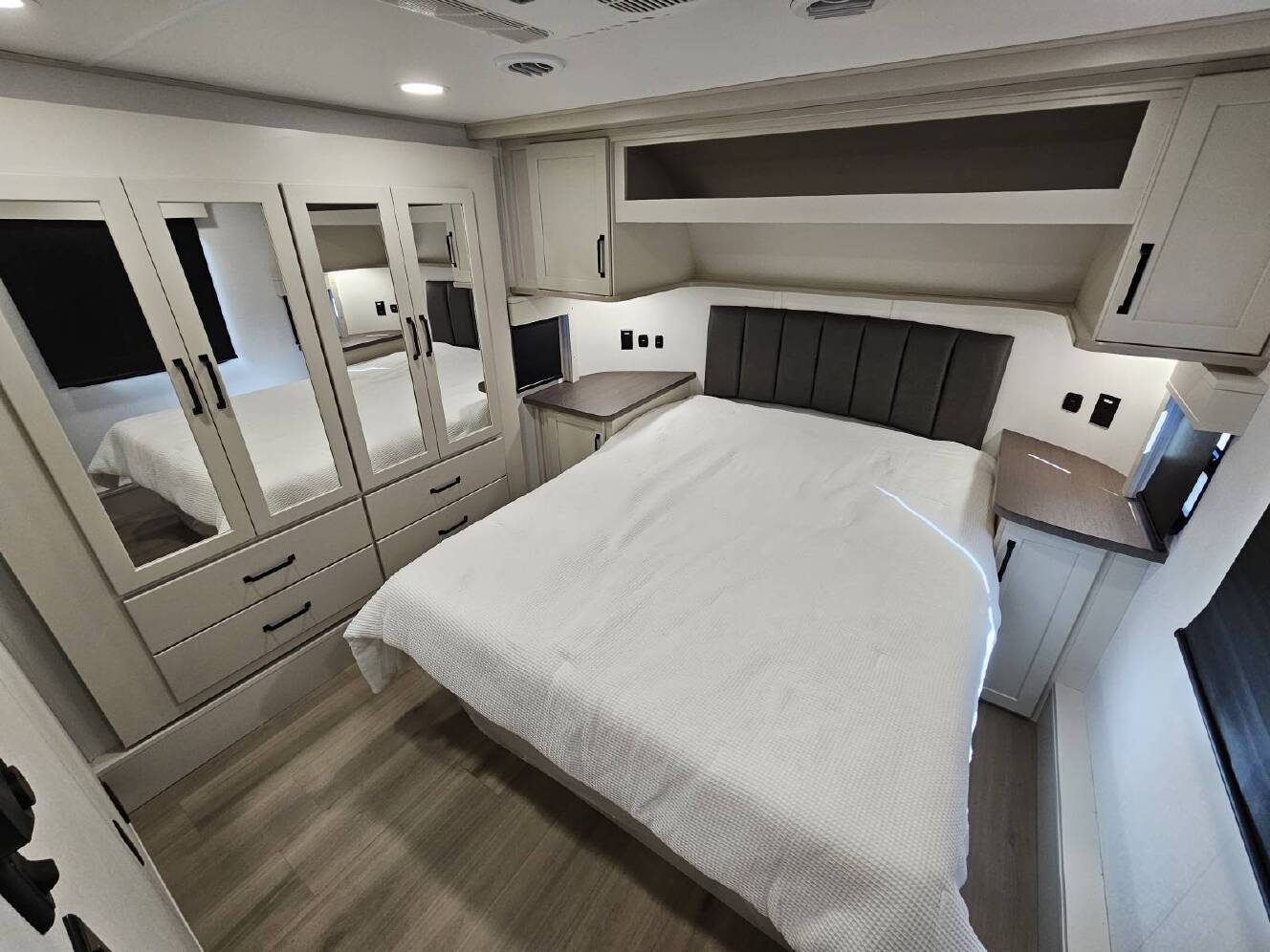 A photo of this 2026 Grand Design Momentum G-Class 320G