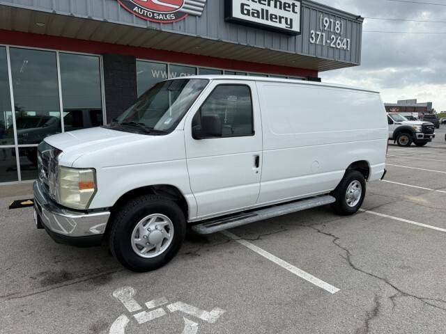 2008 FORD ECONOLINE in Collinsville, OK