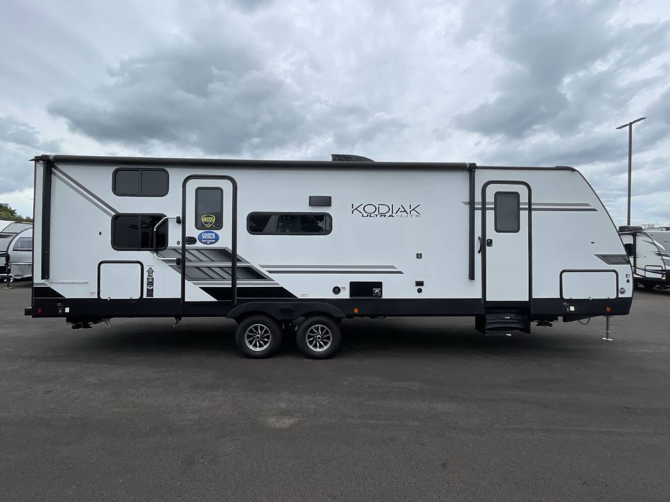 A photo of this 2023 Dutchmen KODIAK 289BHSL