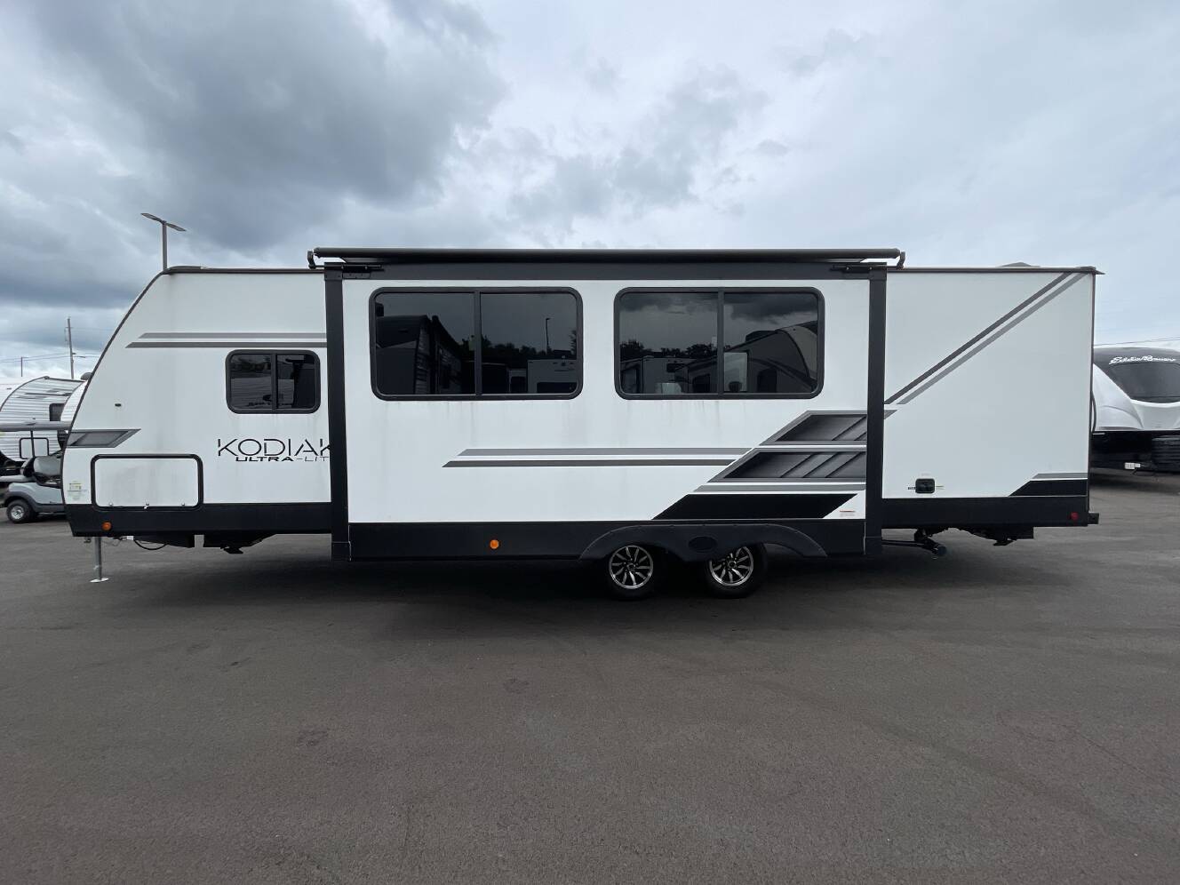 A photo of this 2023 Dutchmen KODIAK 289BHSL