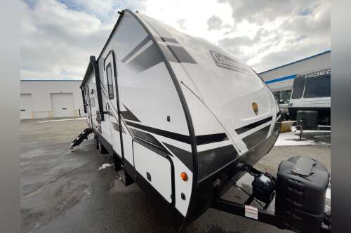2022 Coleman COLEMAN LIGHT 2755BH in hamburg NY