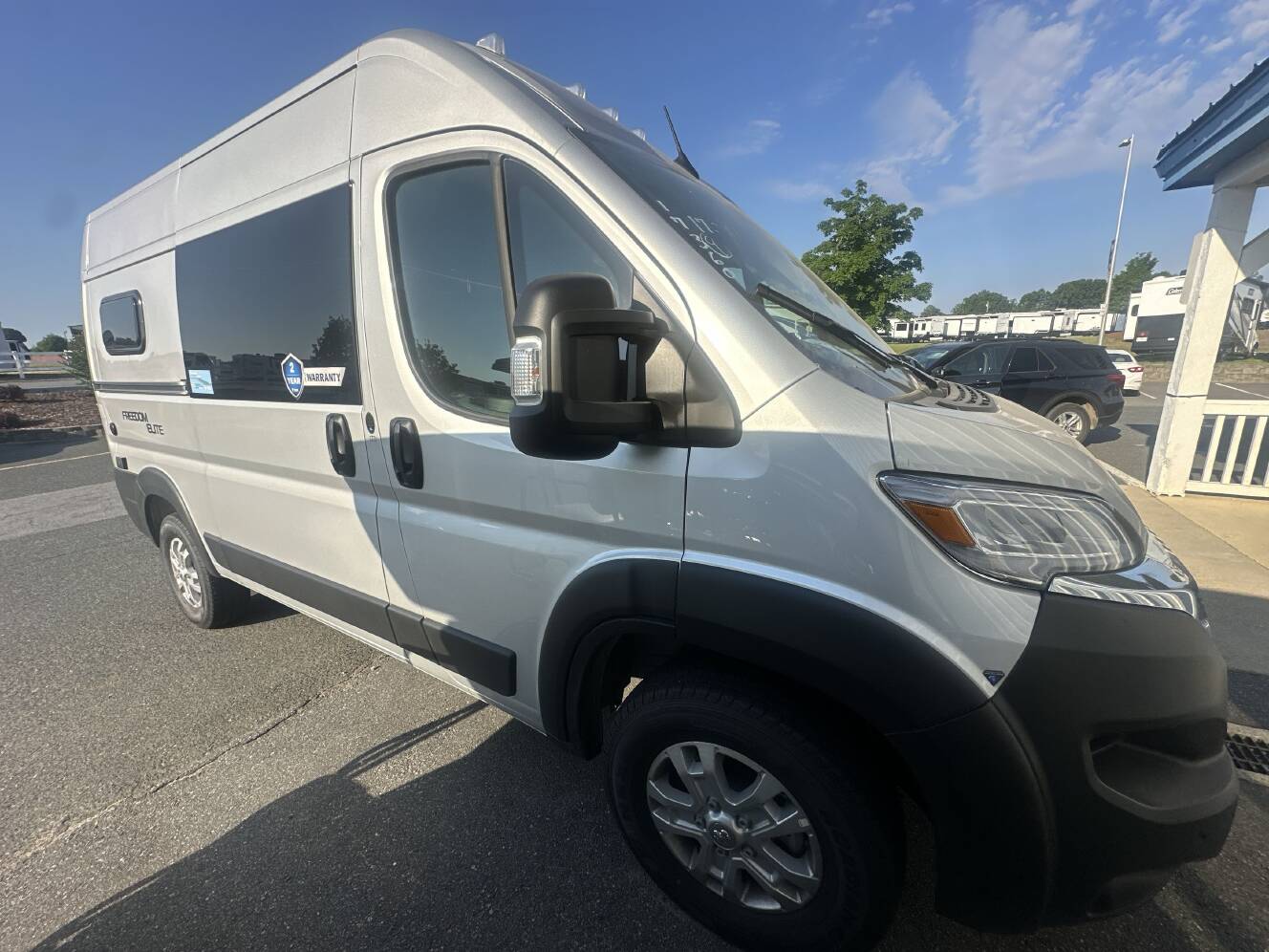 A photo of this 2027 Thor FREEDOM ELITE 17D