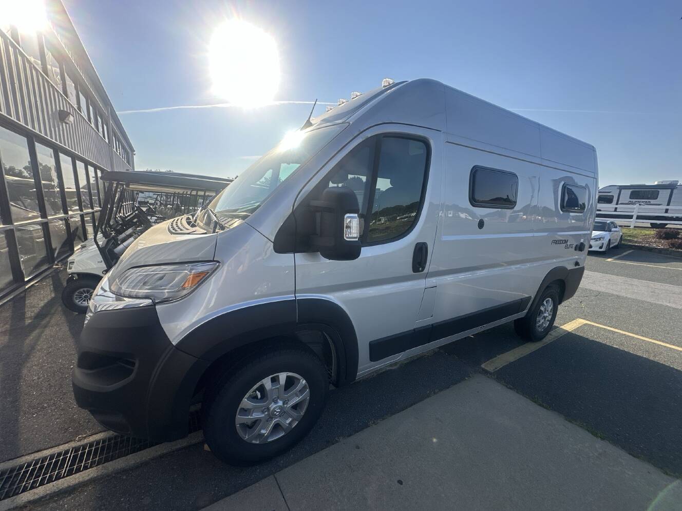 A photo of this 2027 Thor FREEDOM ELITE 17D