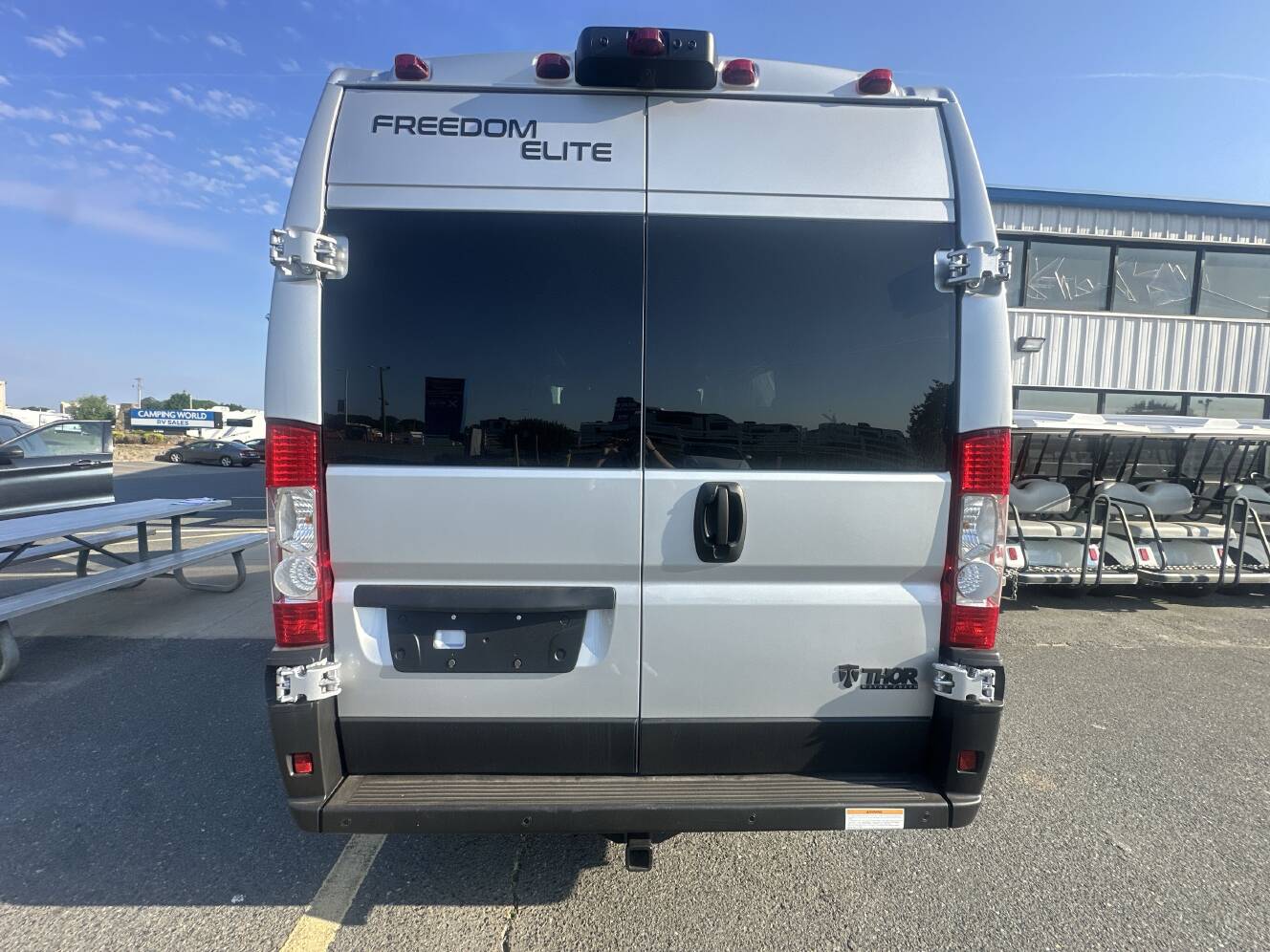 A photo of this 2027 Thor FREEDOM ELITE 17D