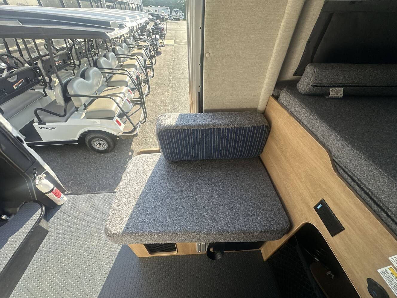 A photo of this 2027 Thor FREEDOM ELITE 17D