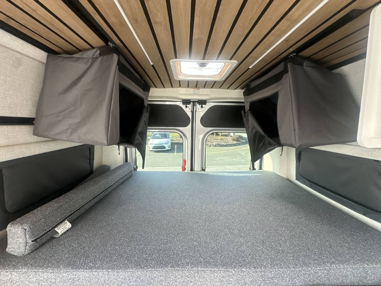 A photo of this 2027 Thor FREEDOM ELITE 17D