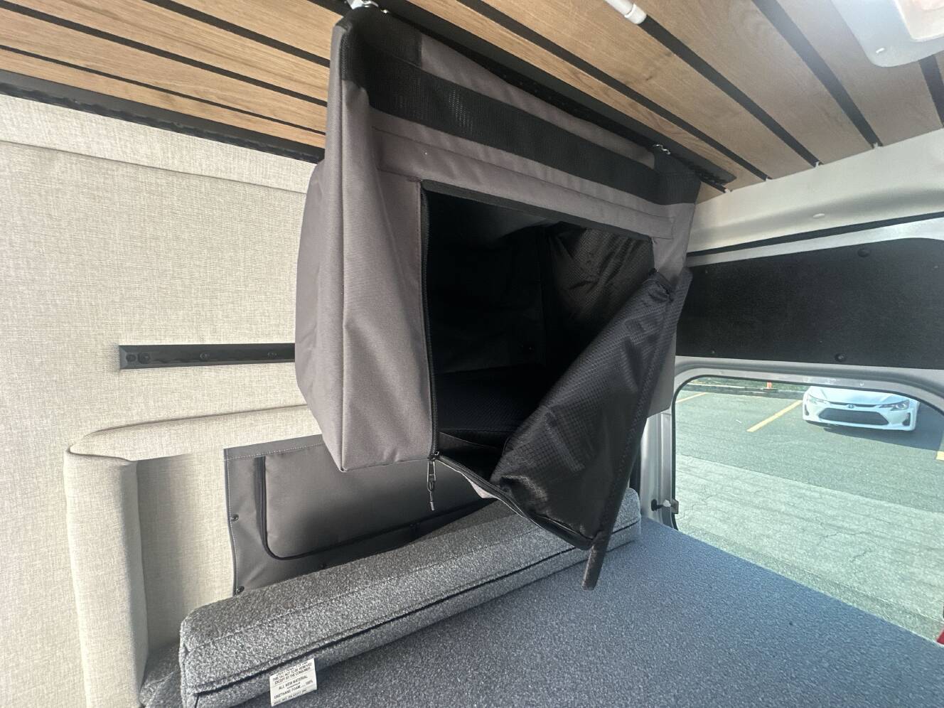 A photo of this 2027 Thor FREEDOM ELITE 17D
