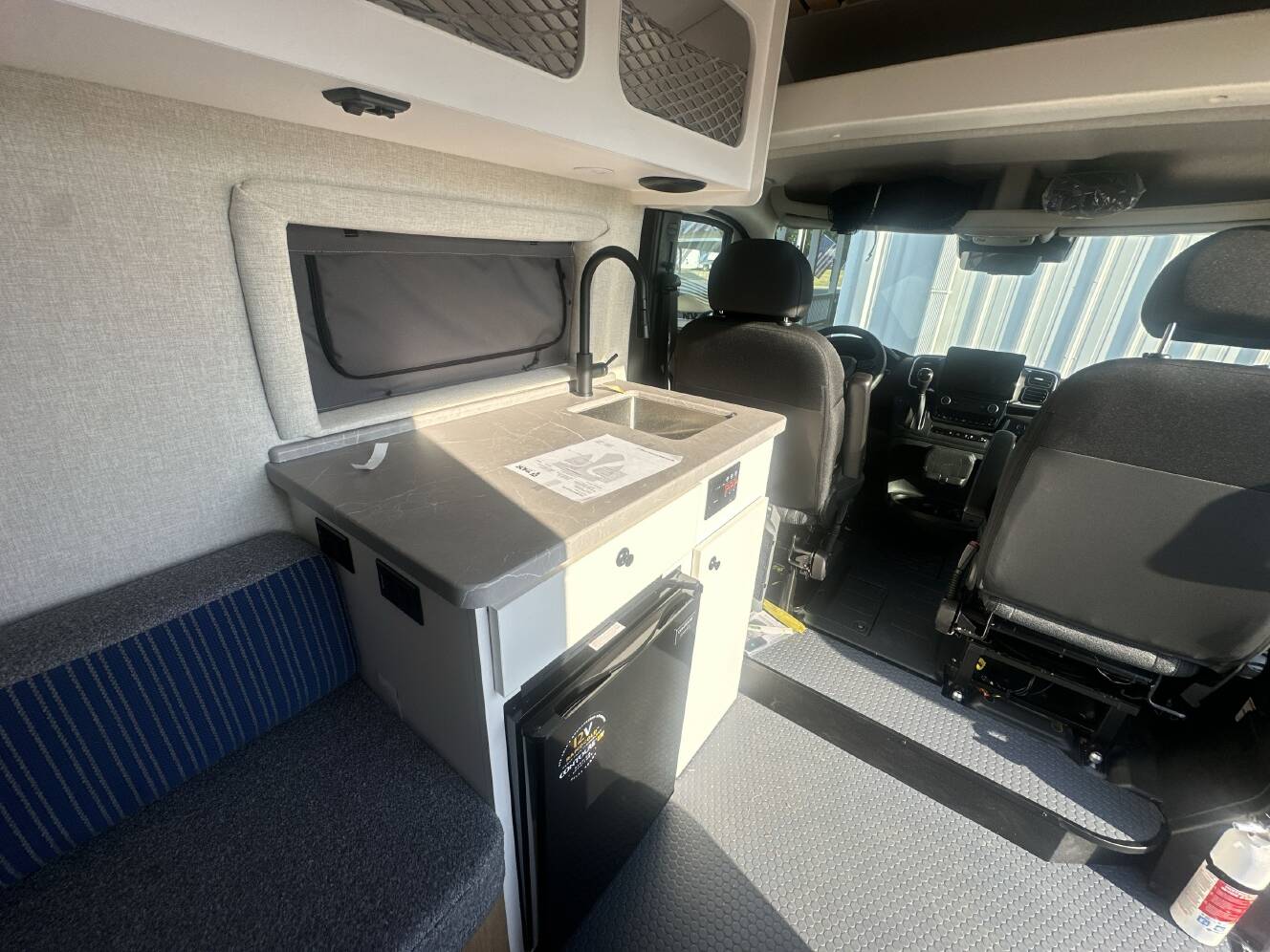 A photo of this 2027 Thor FREEDOM ELITE 17D